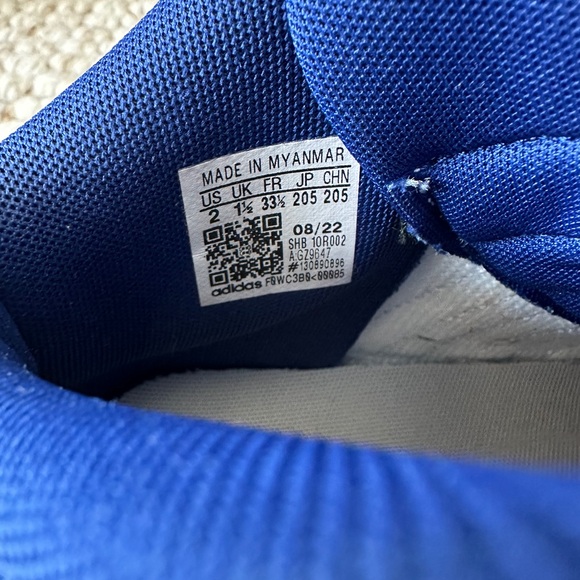 Adidas basketball shoes size 2 little boys - Picture 7 of 7